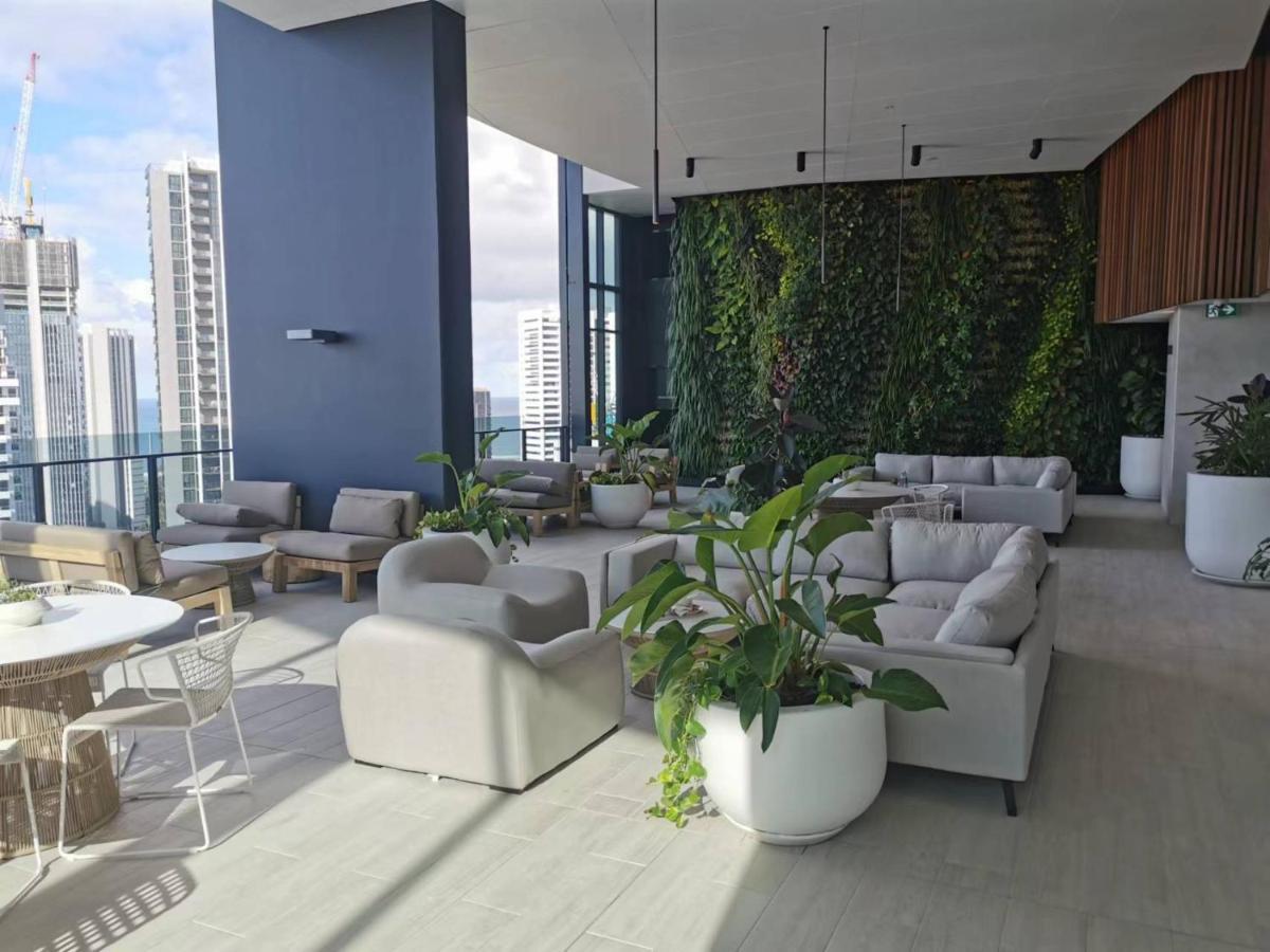 2 Bedroom Luxurious Family Apartment On 40Th Floor With Amazing Ocean Coastline Broadbeach Gold Coast Gc40 Buitenkant foto